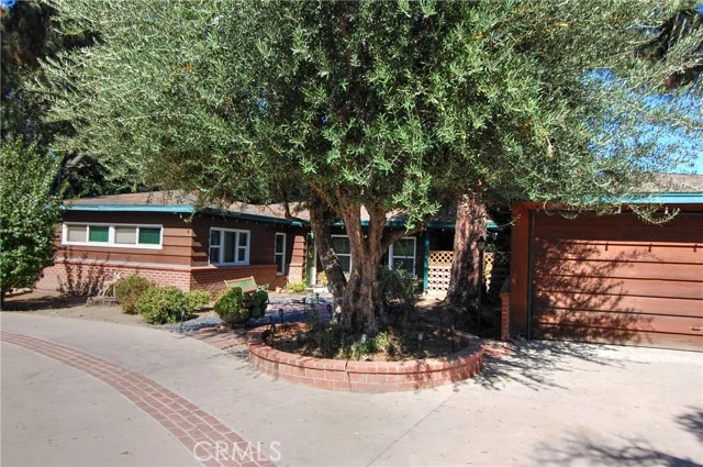 5314 Woodlake Avenue photo 4