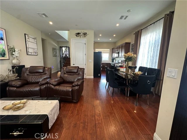 7611 Lilly Way photo 3