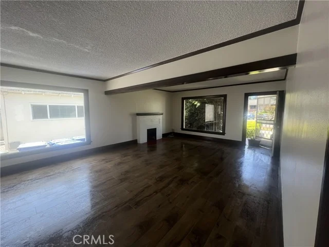 424 S Broadway photo 2