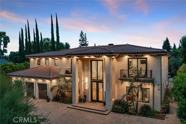 23042 Calvert Street photo 3