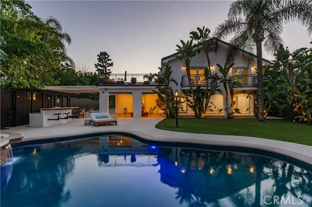 5242 Topeka Drive, Tarzana