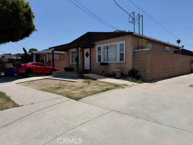 1542 W 223rd photo 4