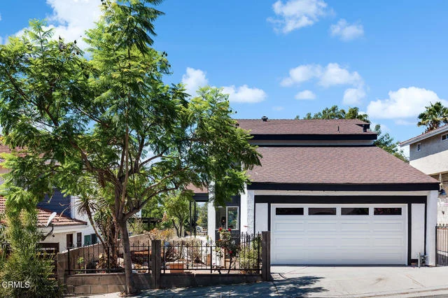 1157 Toledo Street photo 2