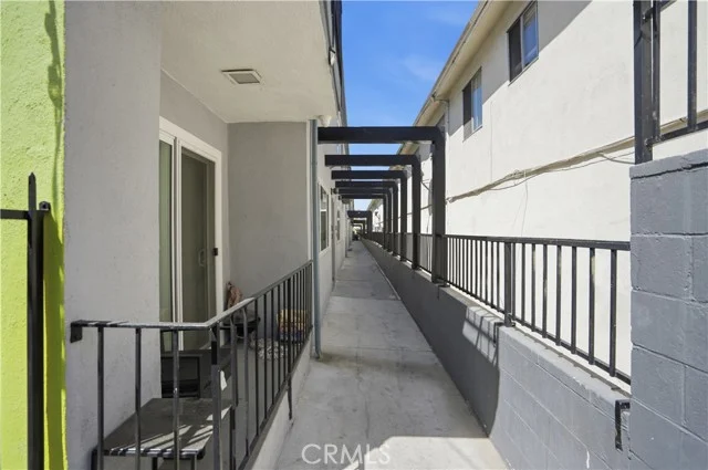 720 N Market photo 4