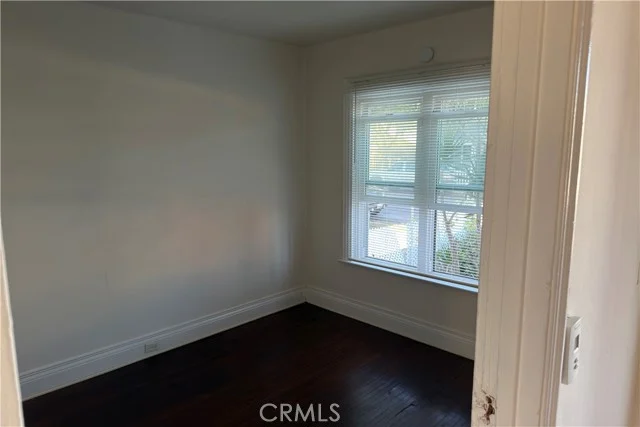 421 Almond Avenue photo 3