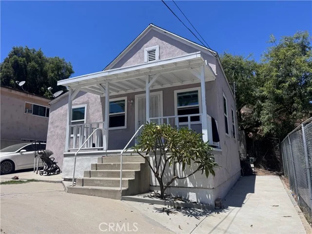 204 W Santa Cruz photo 2