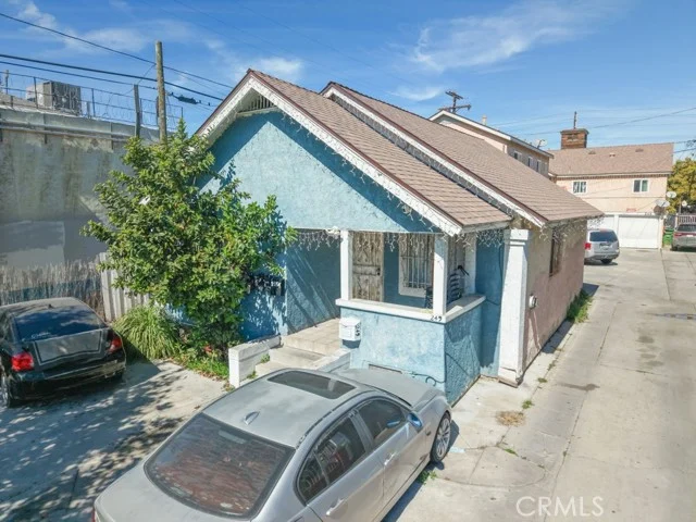 245 W 73rd photo 4