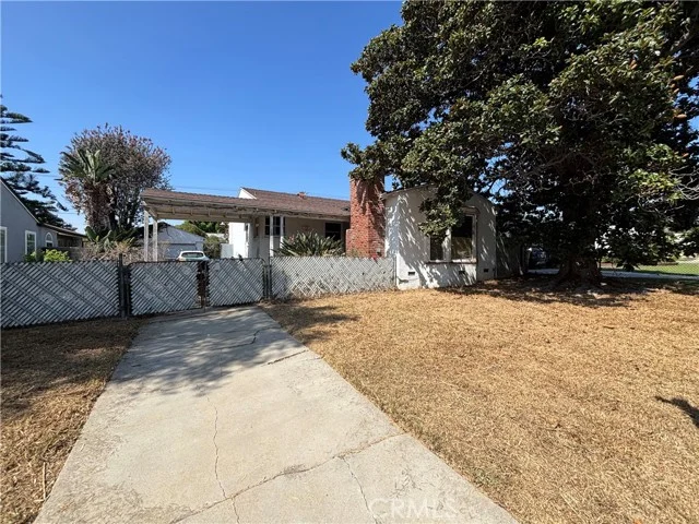 9805 S 4th, Inglewood