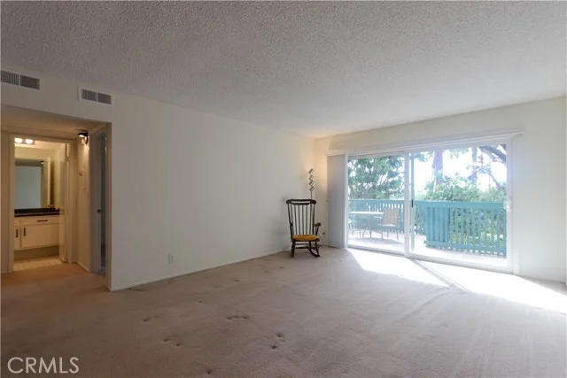 424 N Bellflower #101 photo 5