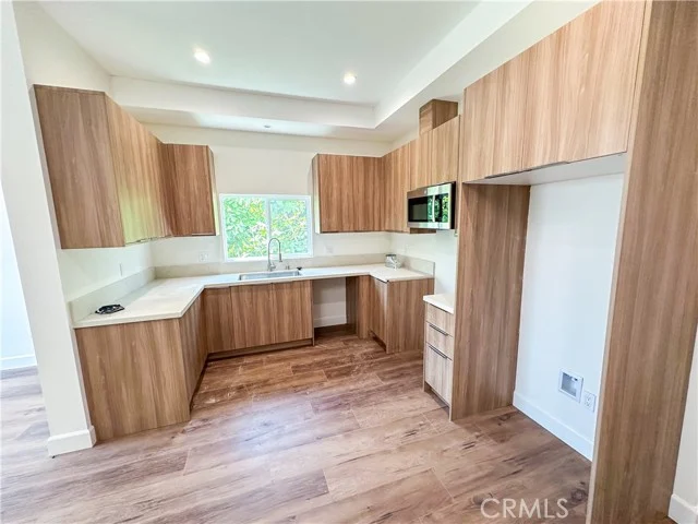 2840 Wellington Road photo 5