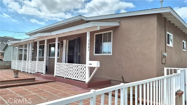 3661 Seabright Avenue photo 5