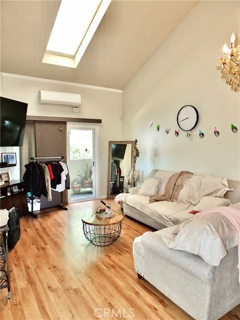 1123 Junipero Avenue #7 photo 4