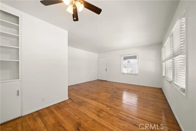 1136 Linden Avenue photo 5