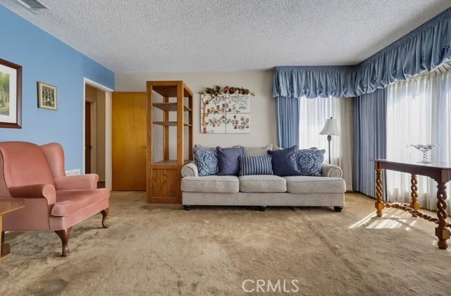 4712 Montair photo 5