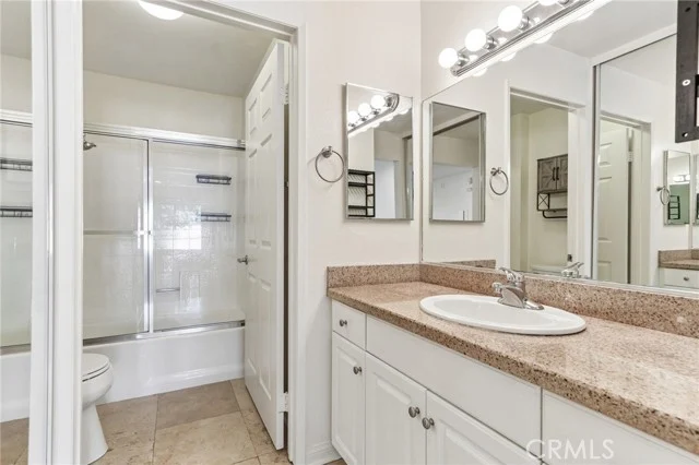 5535 Canoga #209 photo 4