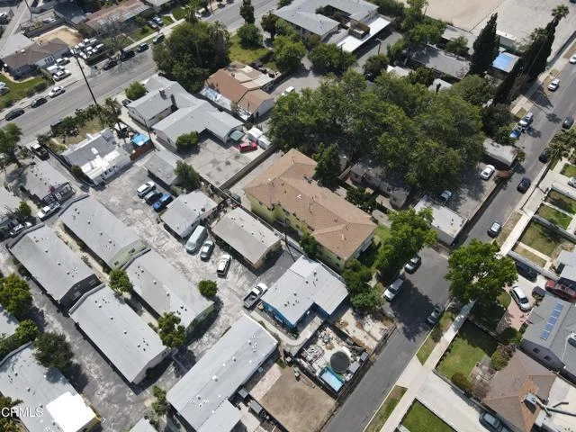 6264 Willowcrest Avenue photo 2