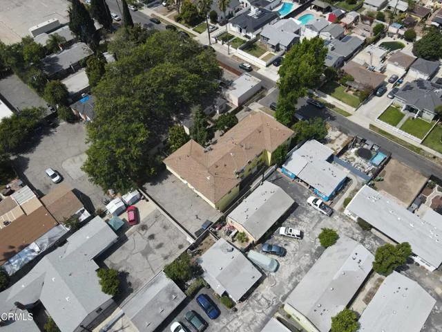 6264 Willowcrest Avenue photo 4