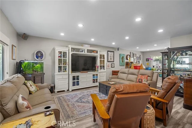 22855 Sparrowdell photo 5