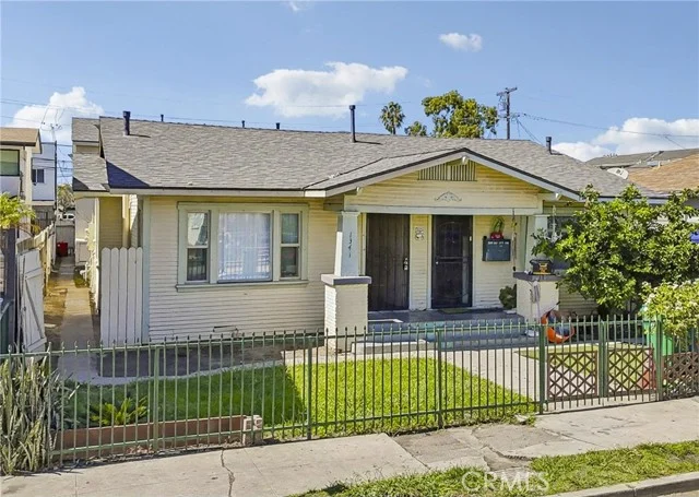 1341 Stanley Avenue photo 1