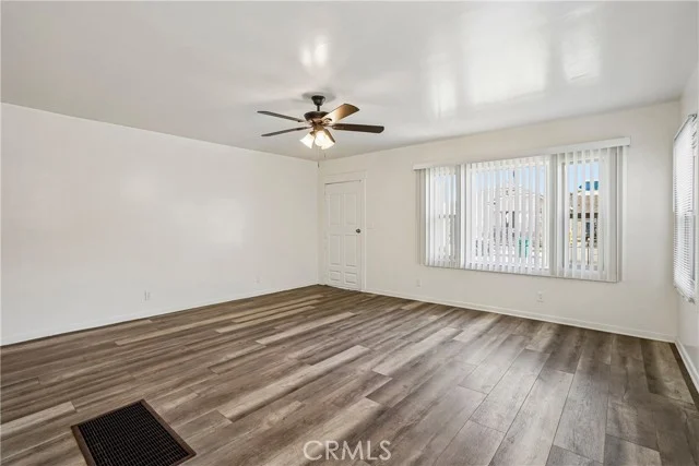 1341 Stanley Avenue photo 5