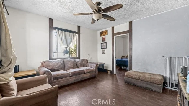 1815 E 3rd photo 4