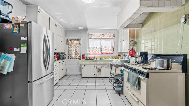 1815 E 3rd photo 5