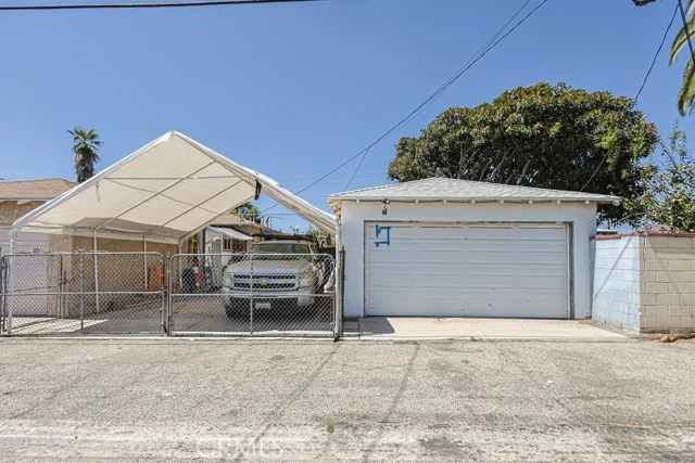 6158 Cahuenga photo 3