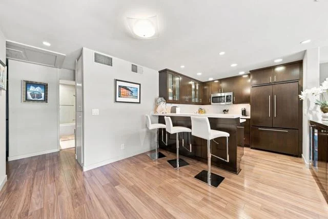 9126 Marina Pacifica Drive N photo 4