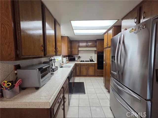 1109 W 24th Street photo 3