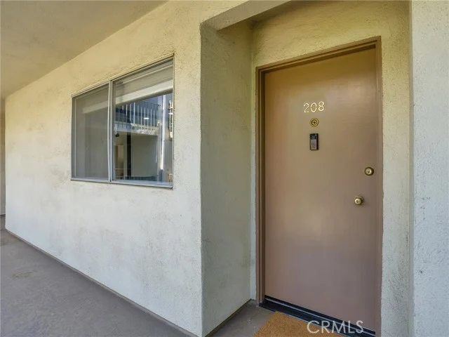 10240 Camarillo Street #208 photo 2