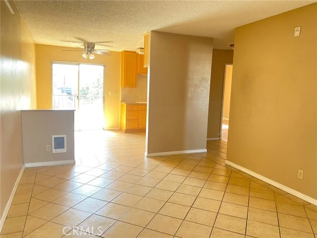 1025 Gaviota Avenue photo 2