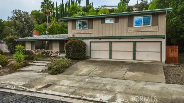 20164 Santa Rita, Woodland Hills