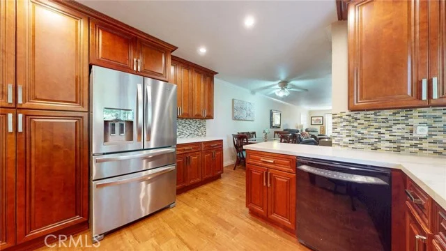 826 E Penrod Drive photo 4