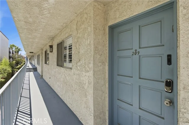 5354 Lindley Avenue #209 photo 4