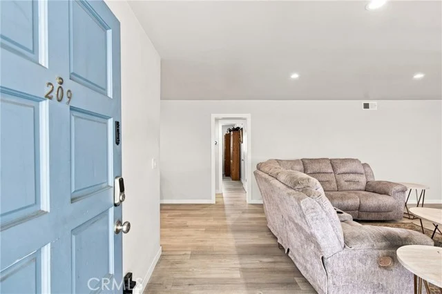 5354 Lindley Avenue #209 photo 5