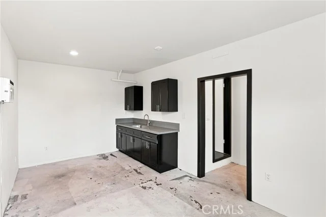 12239 Cedar Avenue photo 5