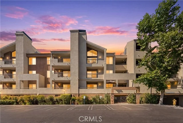 5535 Canoga #332 photo 2