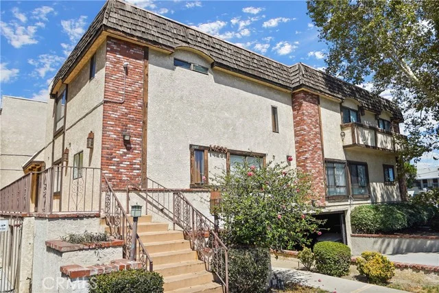 14239 Sherman Way #3, Van Nuys