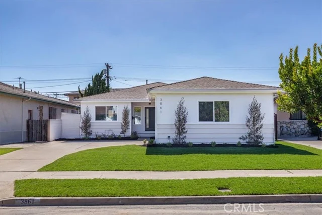 3861 S Norton Avenue photo 2