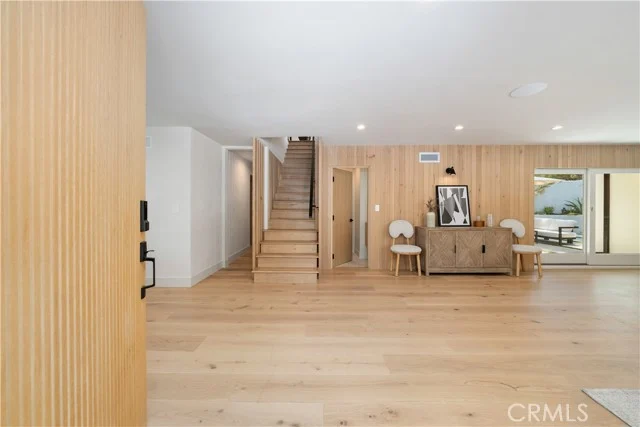 3240 Longridge Avenue photo 5