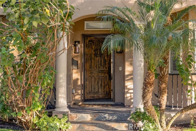 5850 E Los Arcos Street photo 2