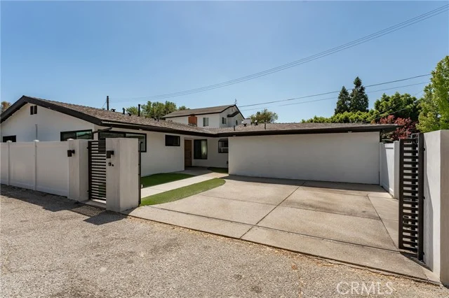 23030 Dolorosa, Woodland Hills