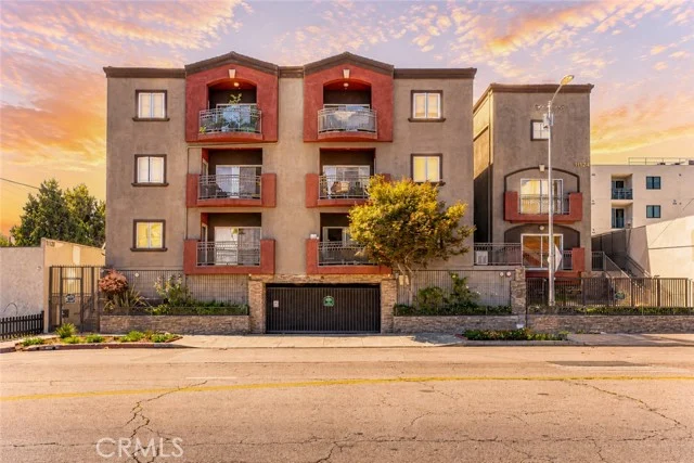 11124 Burbank Boulevard #101 photo 2