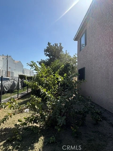 726 E 31st photo 5