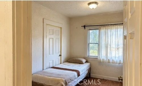 4267 Menlo photo 5