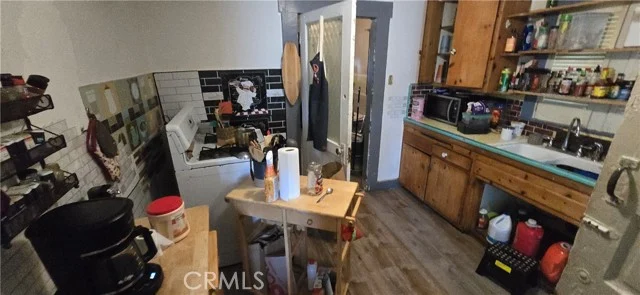 405 Ardmore Avenue photo 3