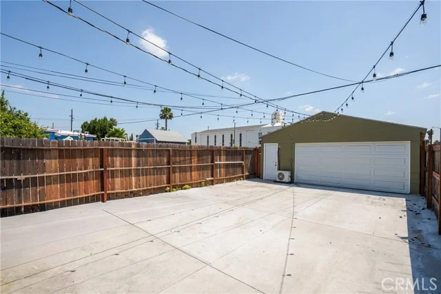 3432 Arlington photo 3