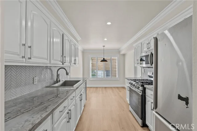 1742 S Bentley photo 3