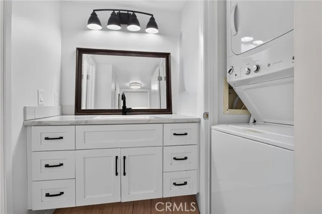 645 Pacific Ave #403 photo 5