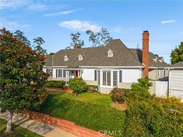 10518 Wellworth photo 3